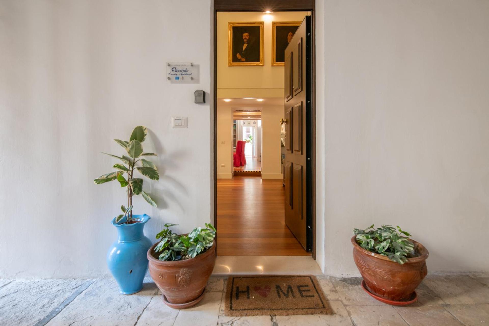 Riccardo Luxury Apartment Bari Dış mekan fotoğraf